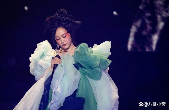 陈粒称耳返事故已发生3次 舞台安全引关注